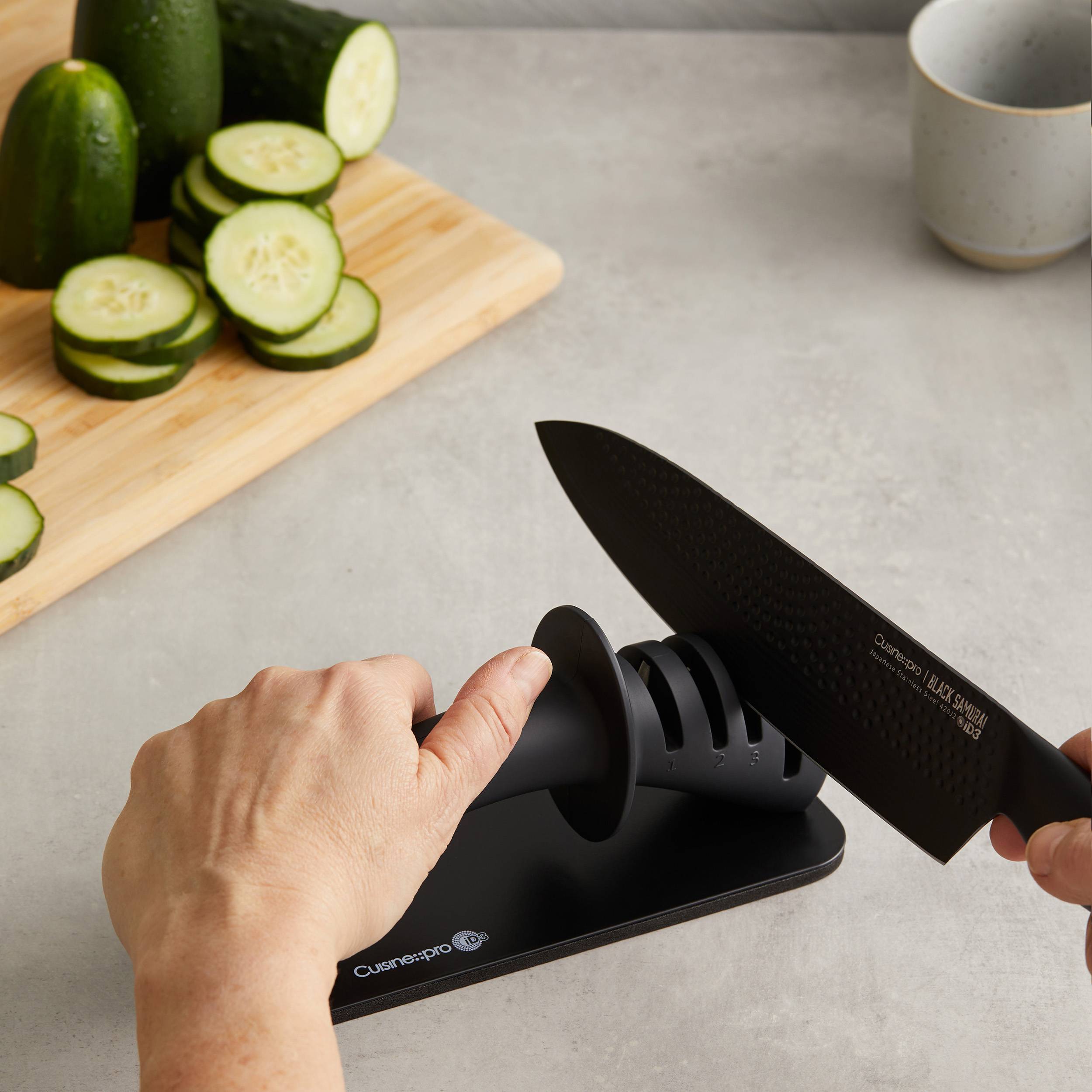 Cuisine::pro® iD3 BLACK SAMURAI™ 3-Step Knife Sharpener - hover