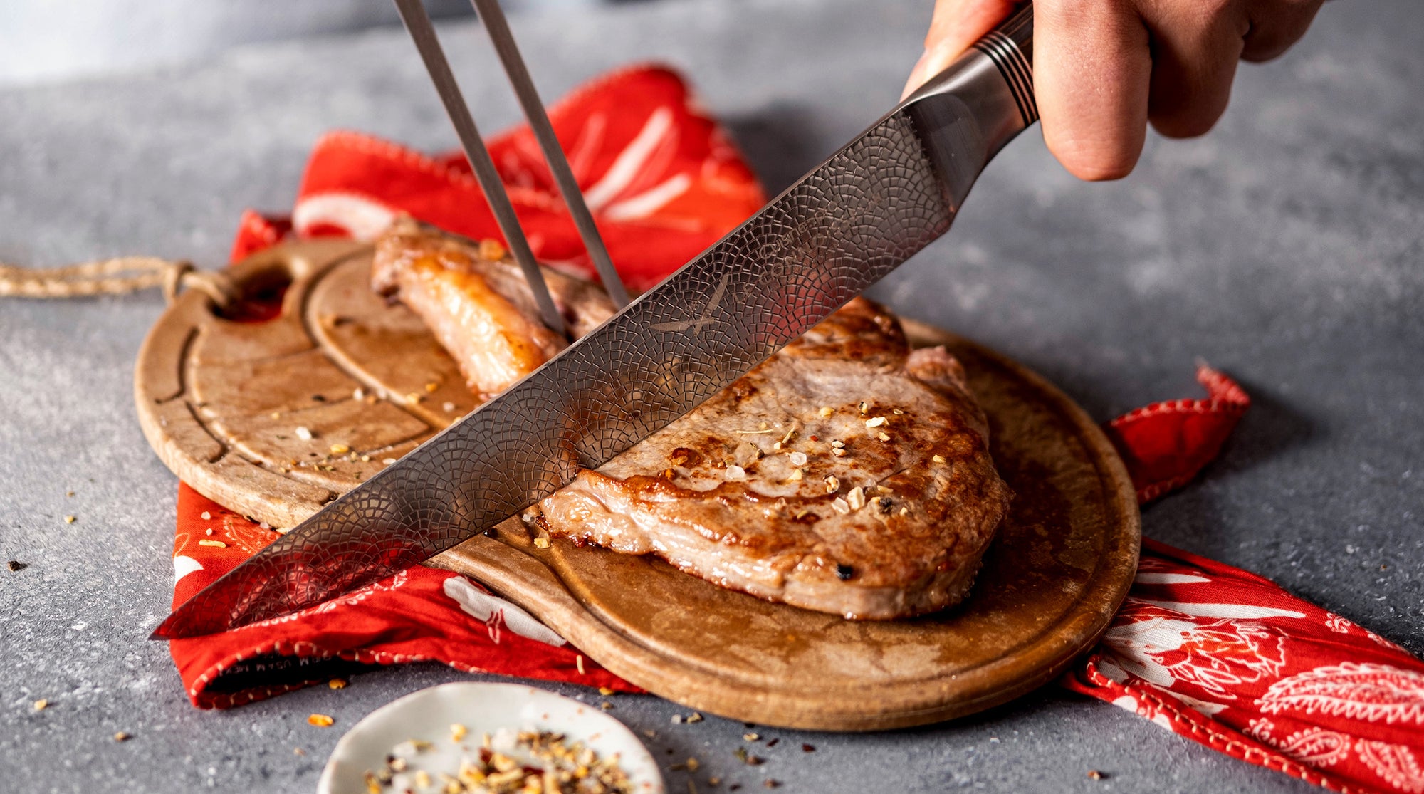 {{ hero_image.alt | default: collection.title | escape }}